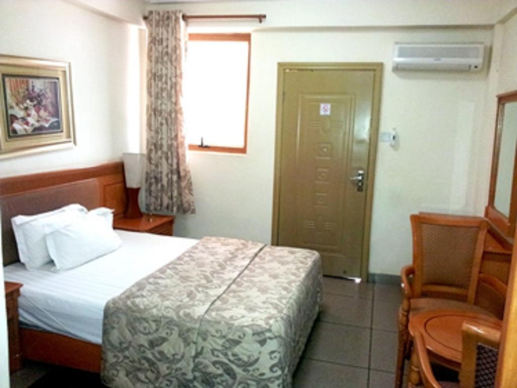 Sunset Hotel Kumasi Ruang foto